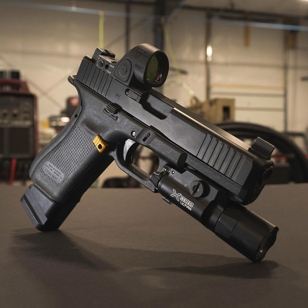 Glock 17 in a Carry Optics legal Configuration